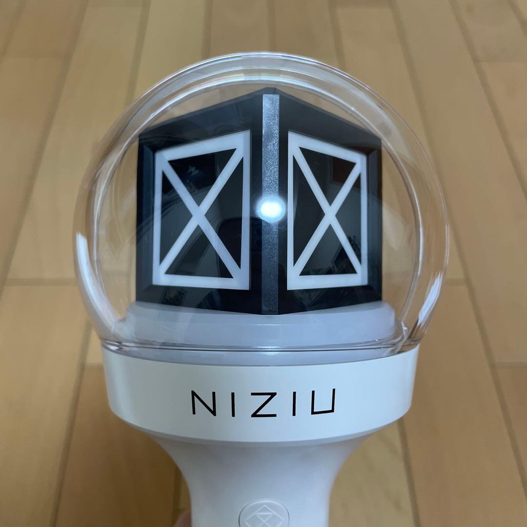 NiziU OFFICIAL LIGHT STICK ペンライト 付属品あり