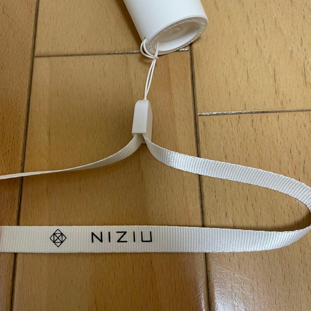 NiziU OFFICIAL LIGHT STICK ペンライト 付属品あり