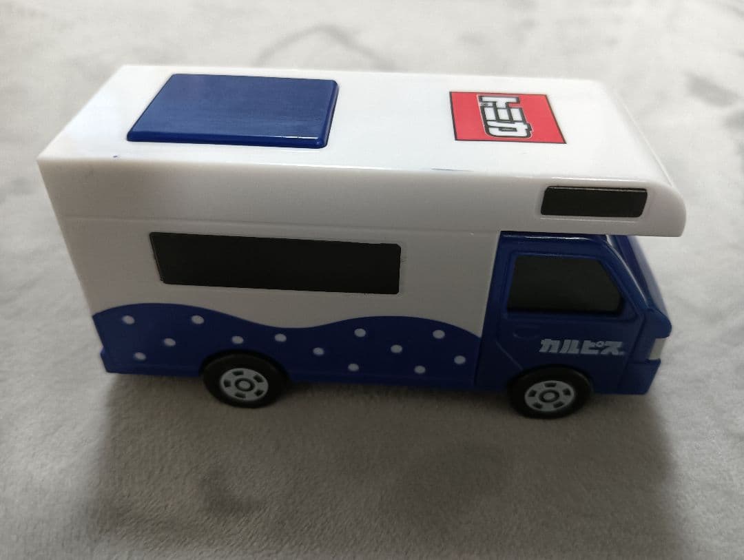 トミカ カルピスキャンピングカー
