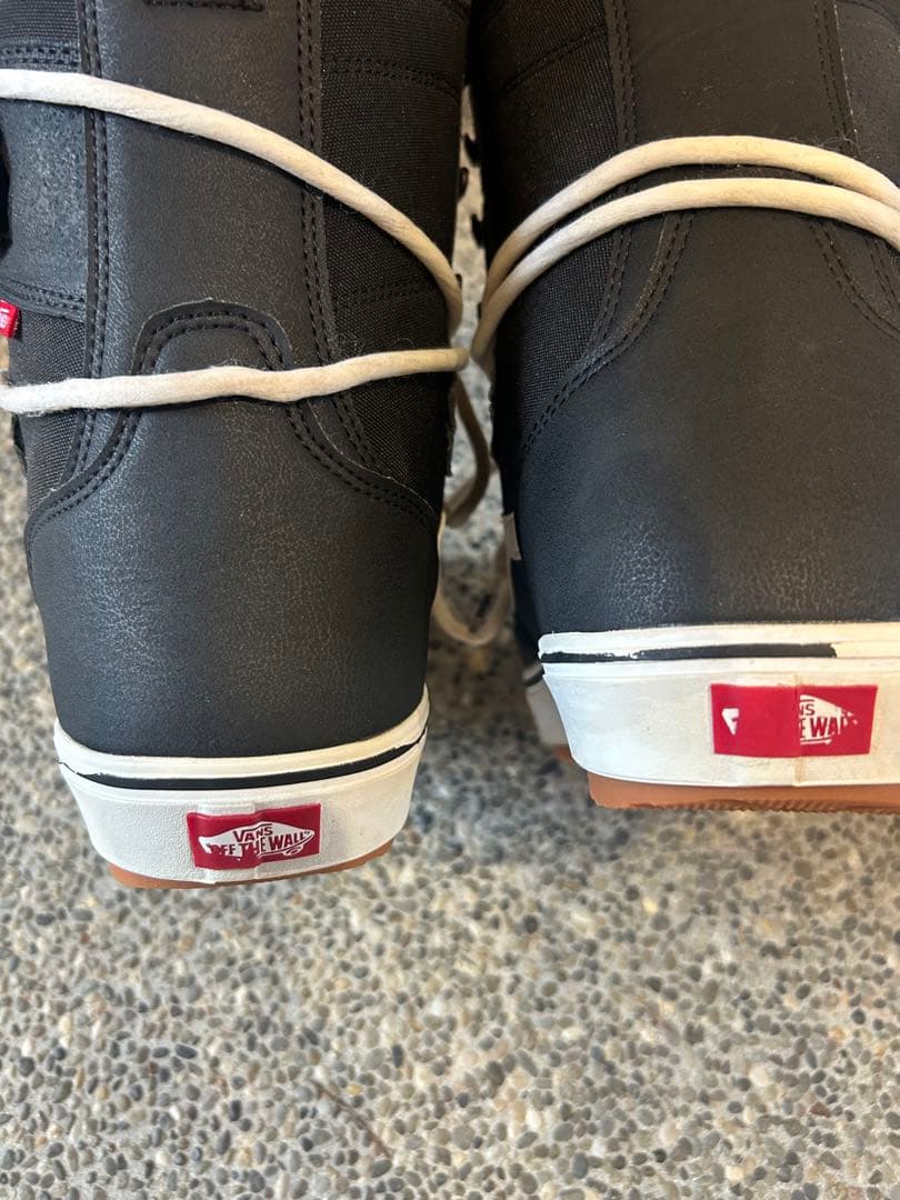 Vans V1 UltraCush スノーボードブーツ ブラック