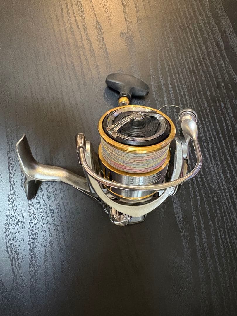 リール DAIWA FREAMS LT 3000D-C