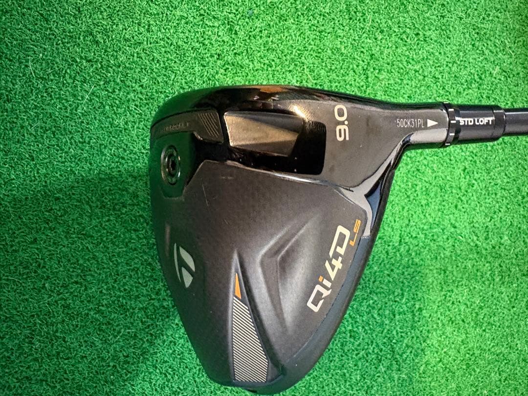 TaylorMade Qi4d LS ドライバー 9°