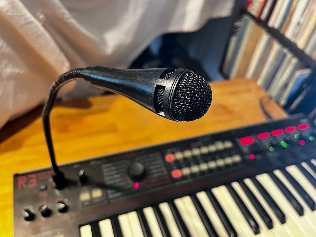 KORG R3 シンセサイザー/ボコーダー(37鍵 )　マイク、ソフトケース付き