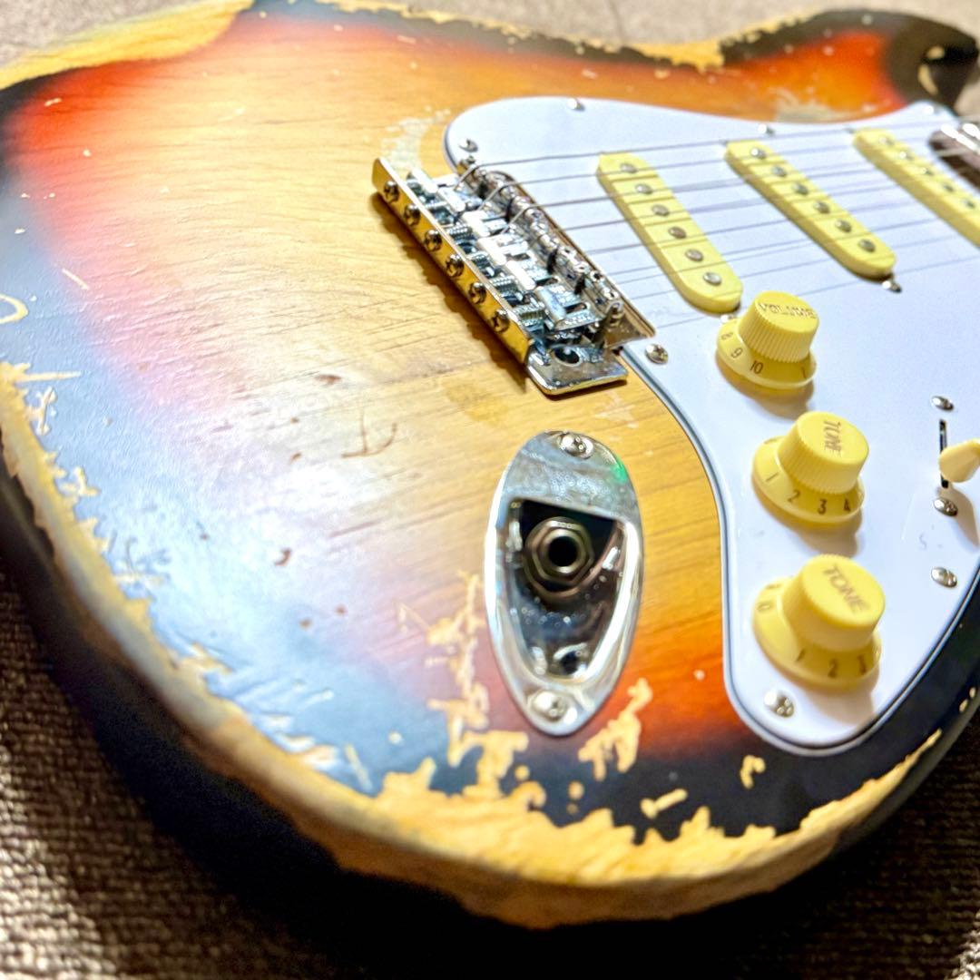 【レプリカ】Stratocaster サンバースト　レリック加工　ストラト