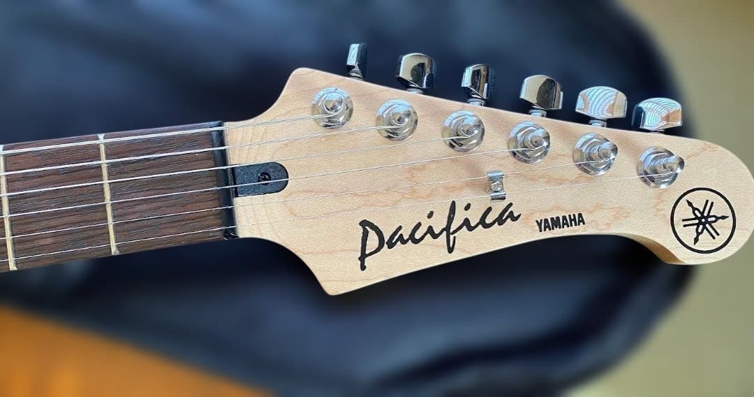 Yamaha Pacifica ブラック エレキギター