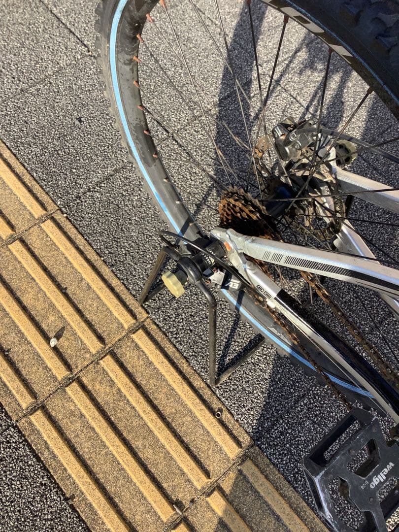 TOTEM マウンテンバイク 26インチ・DISCブレーキ、迫力ある車体