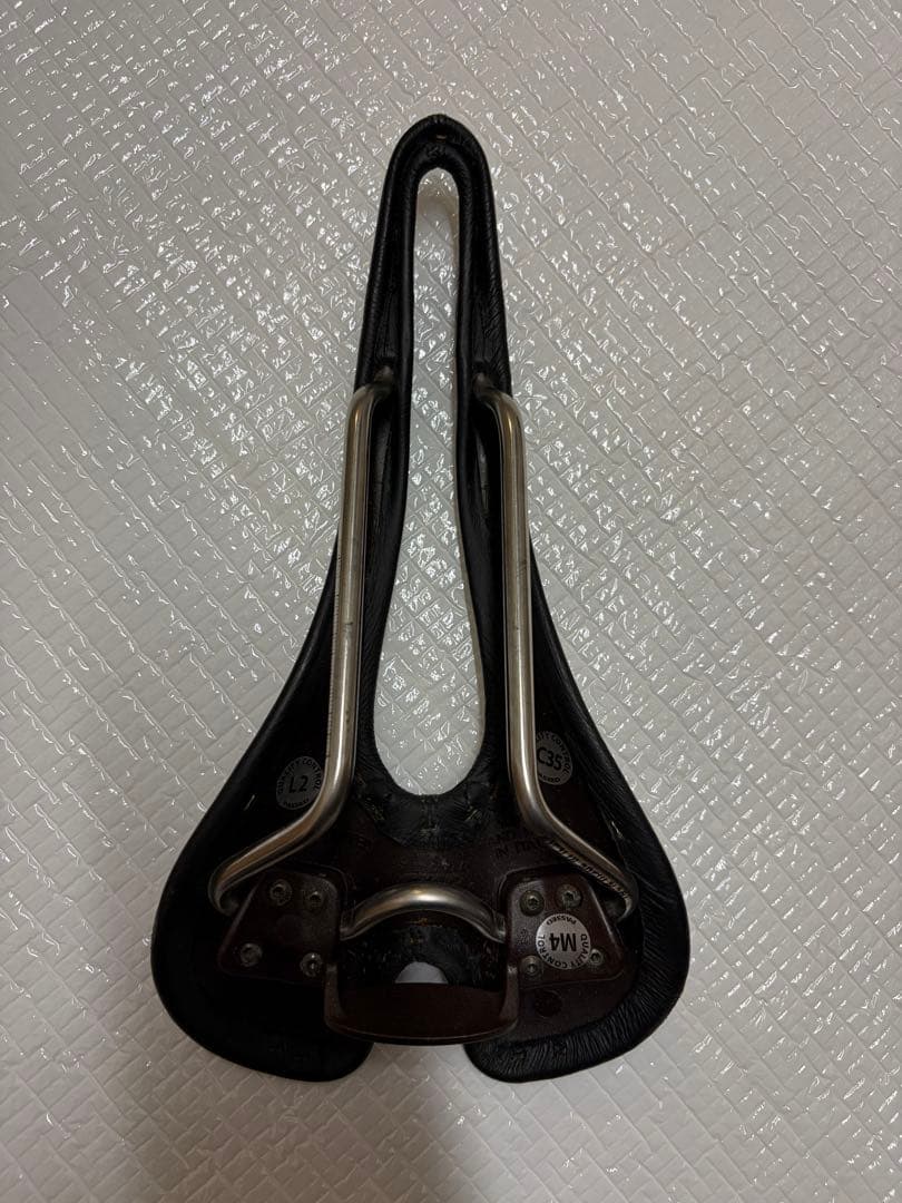 SELLE SMP Forma ブラックサドル