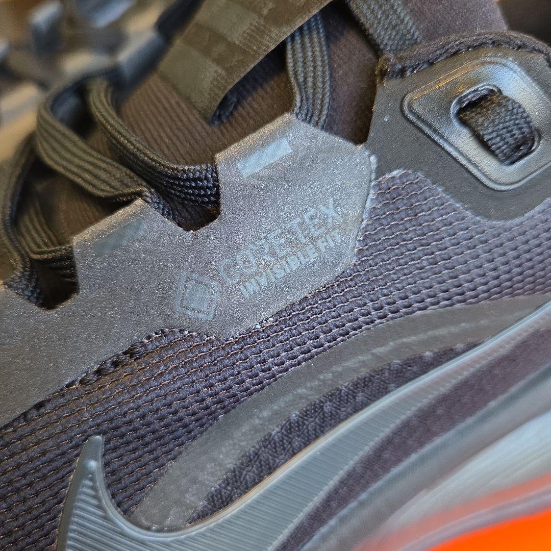 ナイキ　ズーム ボメロ 18 GORE-TEX　27.5cm
