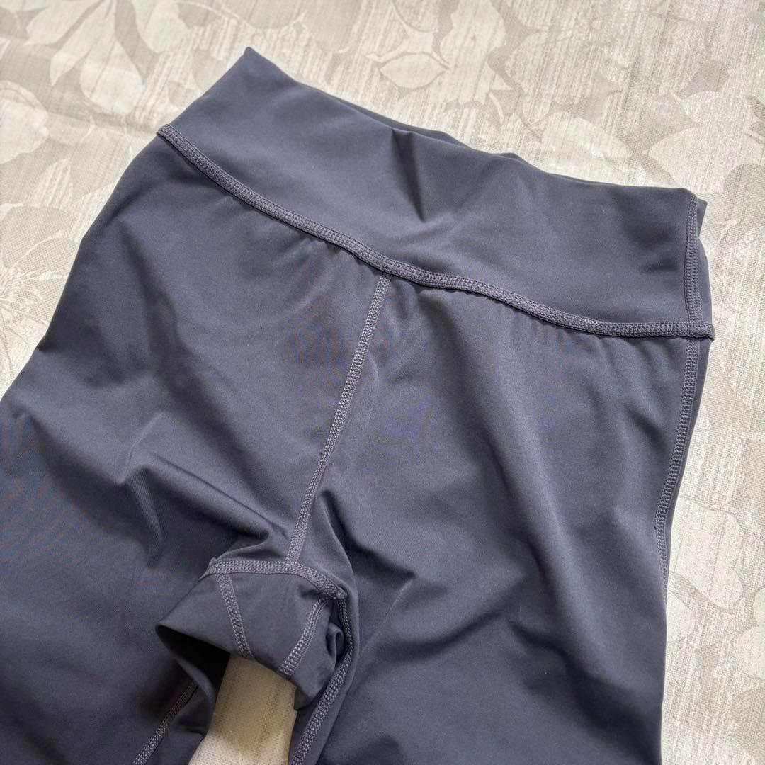 famme ヨガウェア　レギンス　ストレッチ　青紫　くすみカラー（S）