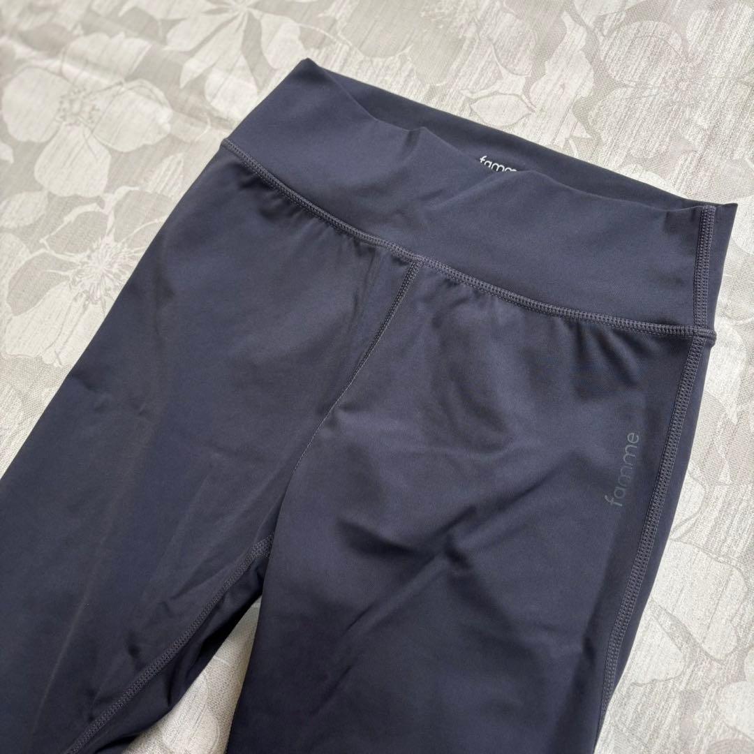 famme ヨガウェア　レギンス　ストレッチ　青紫　くすみカラー（S）