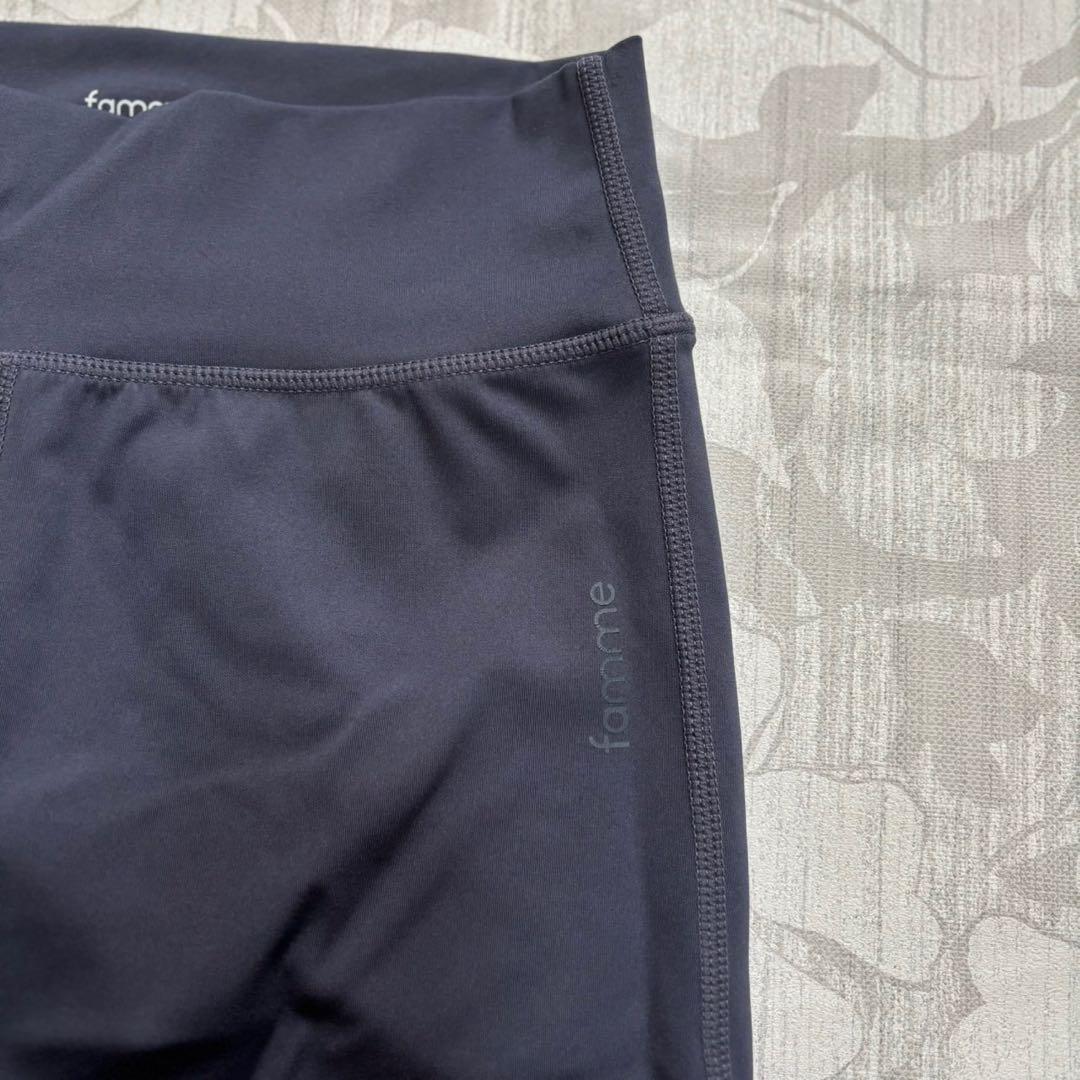 famme ヨガウェア　レギンス　ストレッチ　青紫　くすみカラー（S）
