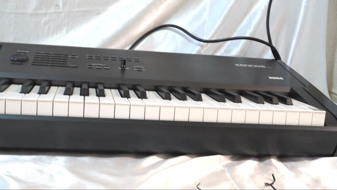 KORG KRONOS X 88　シンセサイザー