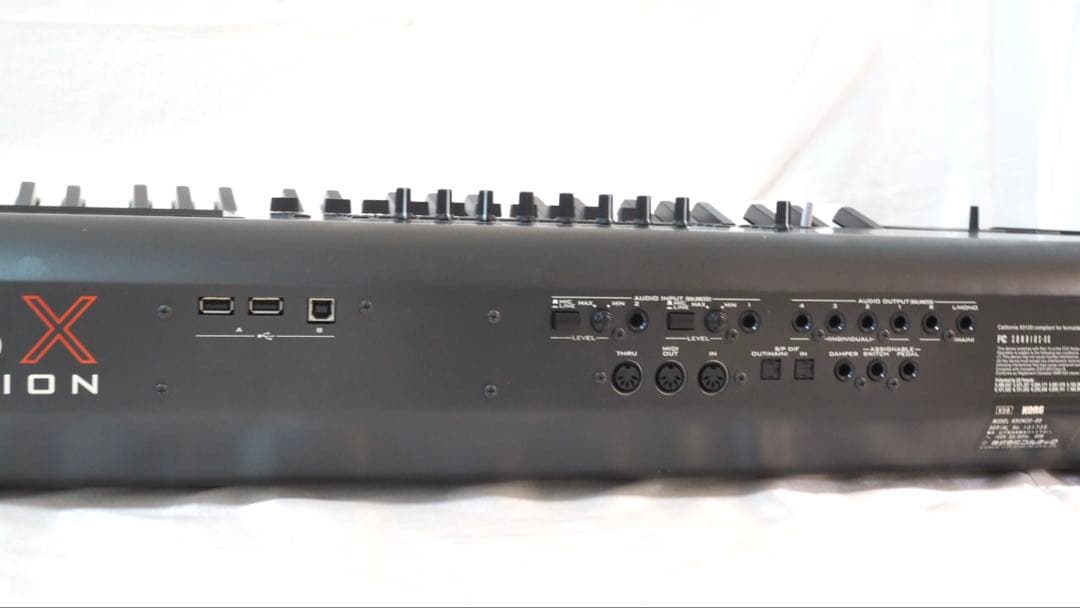 KORG KRONOS X 88　シンセサイザー