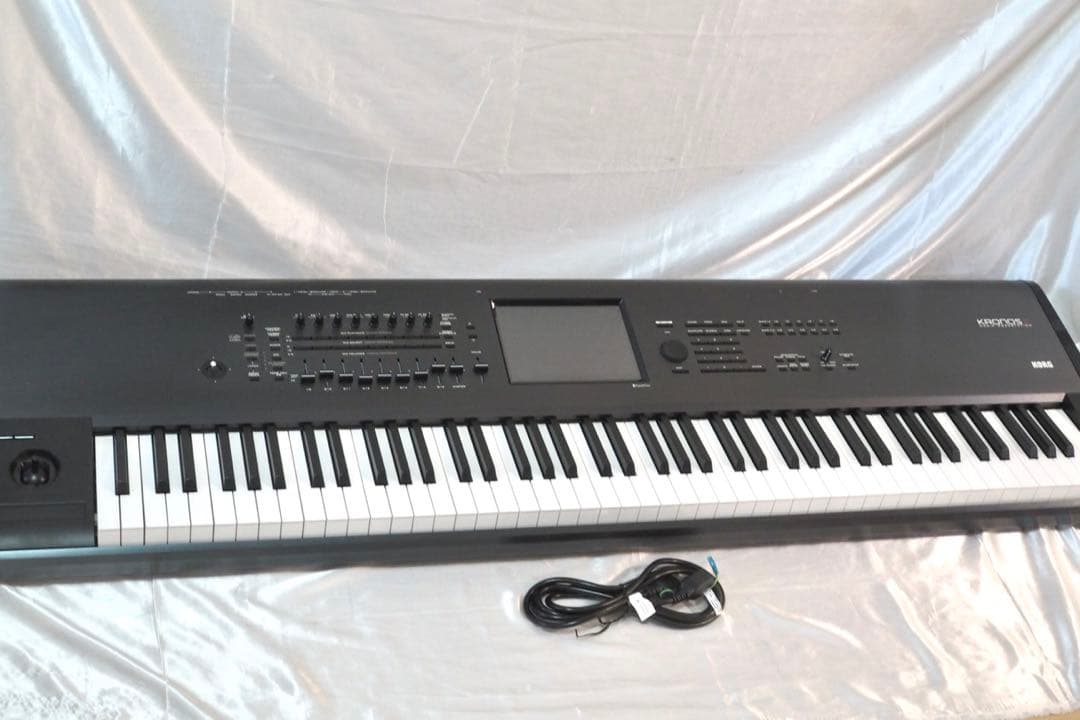 KORG KRONOS X 88　シンセサイザー