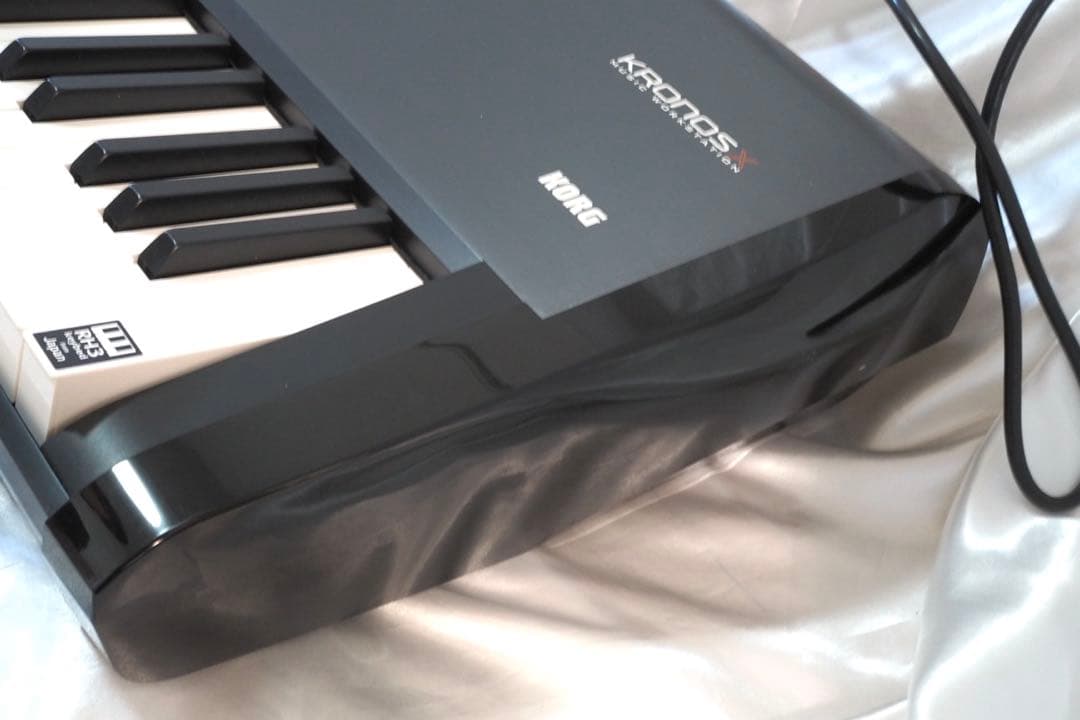 KORG KRONOS X 88　シンセサイザー
