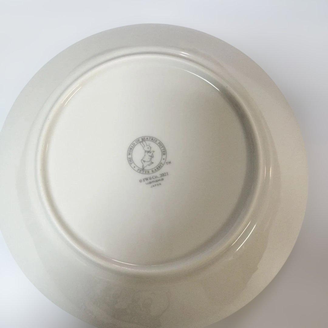 新品・未使用 ピーターラビット マグカップ・サラダボウル・パスタカレー皿 8点