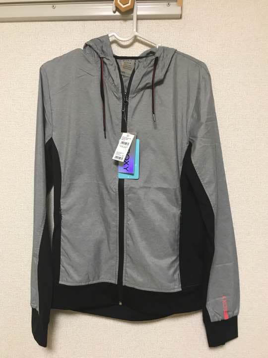 Roxyトレーニングジャケット新品未使用