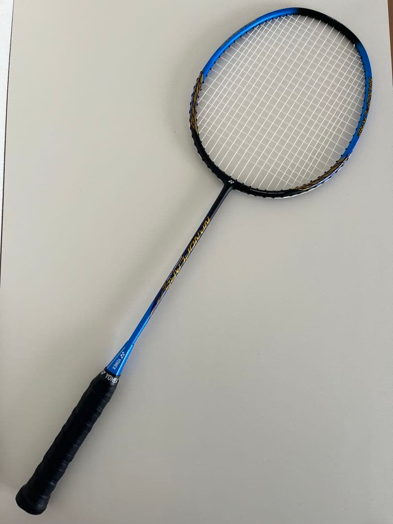 ヨネックスバトミントンラケットナノフレア30