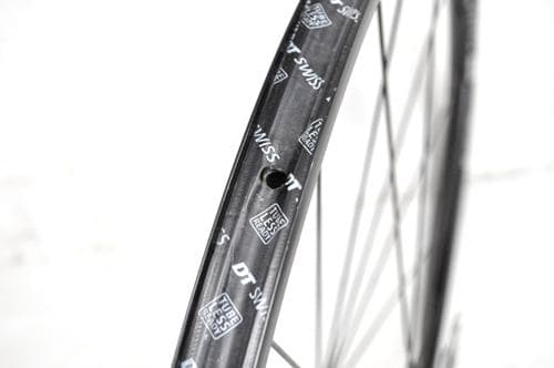 DT SWISS R470 db 700C DISCフロントホイールクイック式