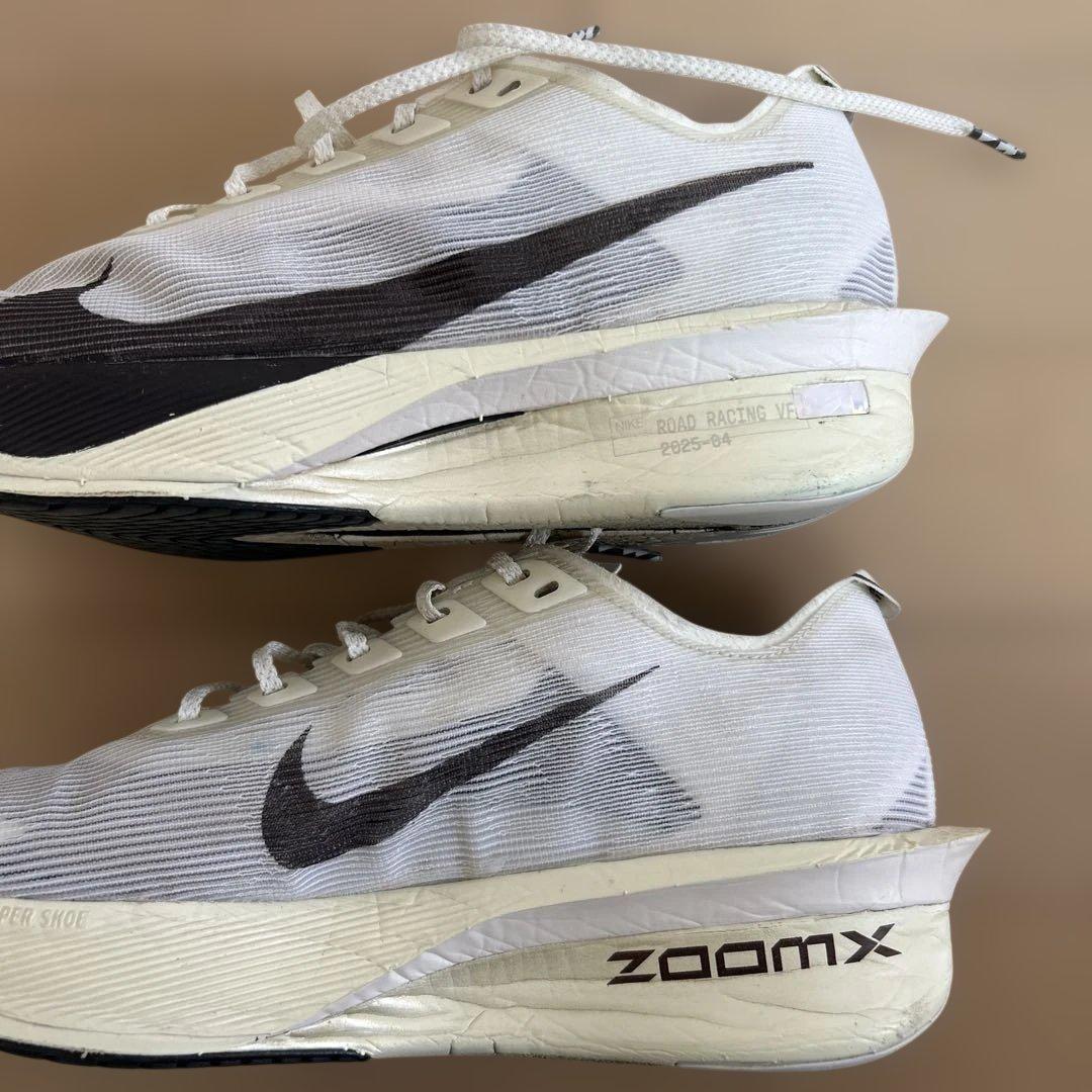 Nike VAPORFLY04 25.5cmランニングシューズ
