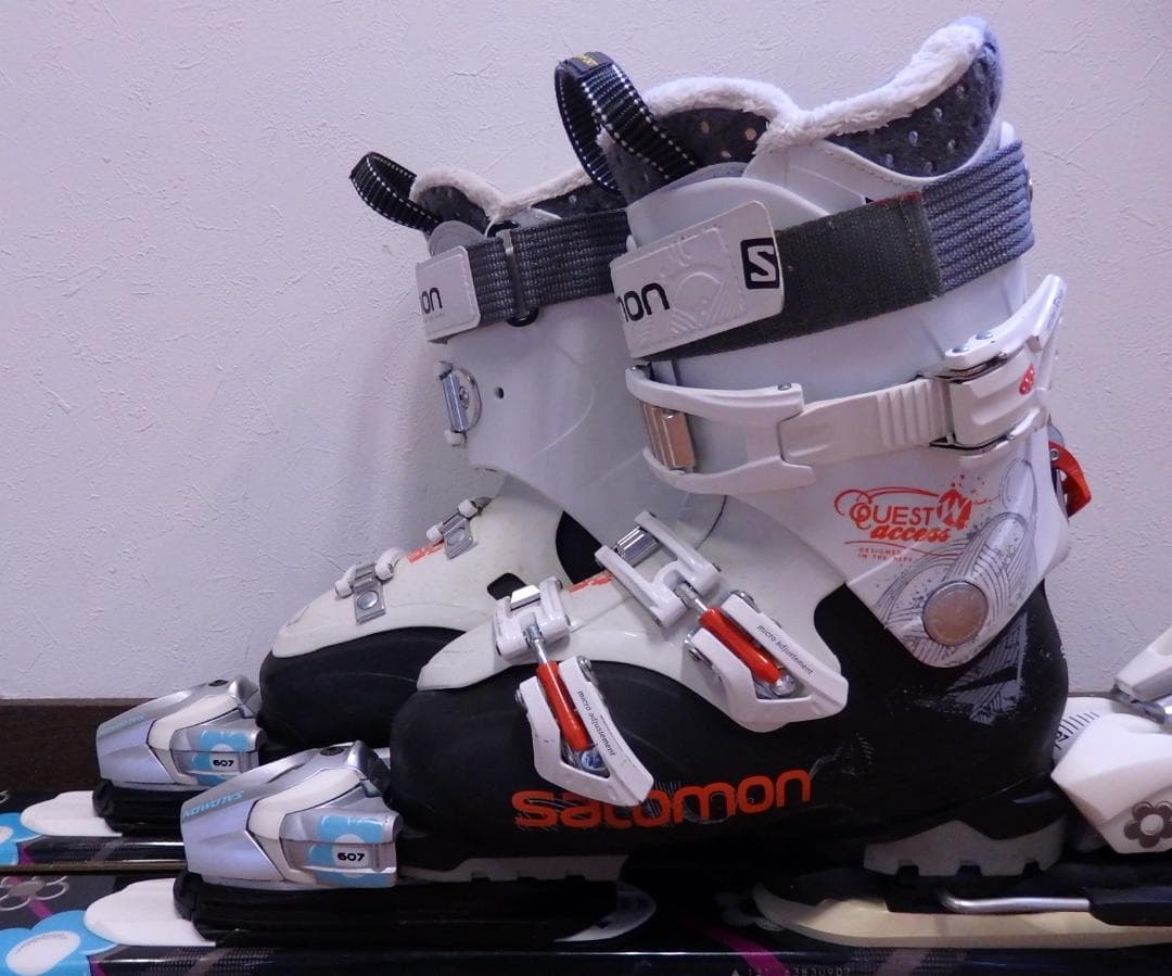 SALOMON　板131ｃｍ、ブーツ22.0～23.5ｃｍ