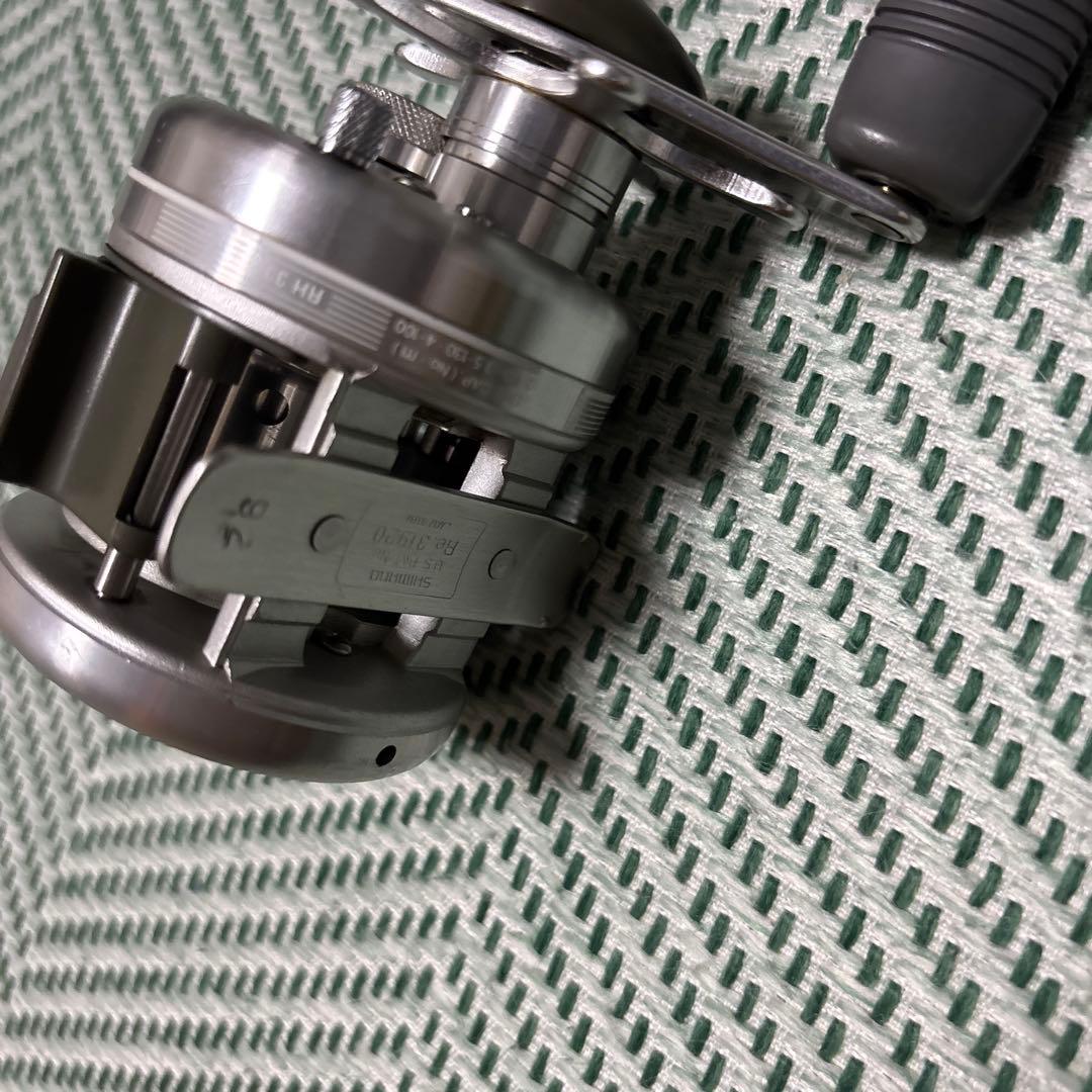 SHIMANO ベイトリール 92カルカッタ100