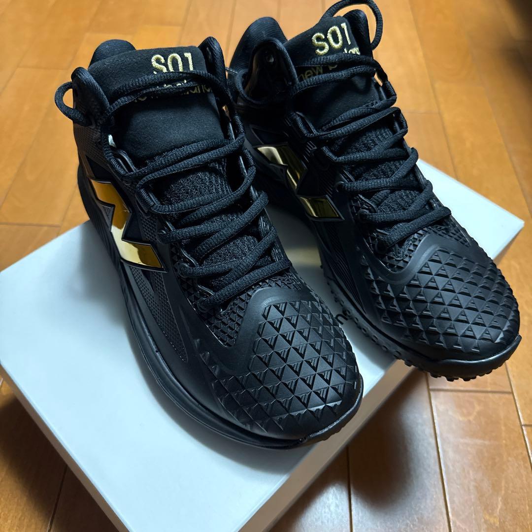 New Balance S01 トレーニングシューズ ブラック/ゴールド