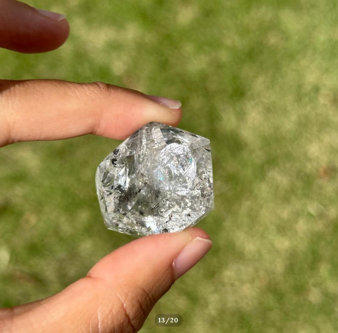 【水入り 水晶】ポイント エンハイドロ クォーツ アイリス クォーツ