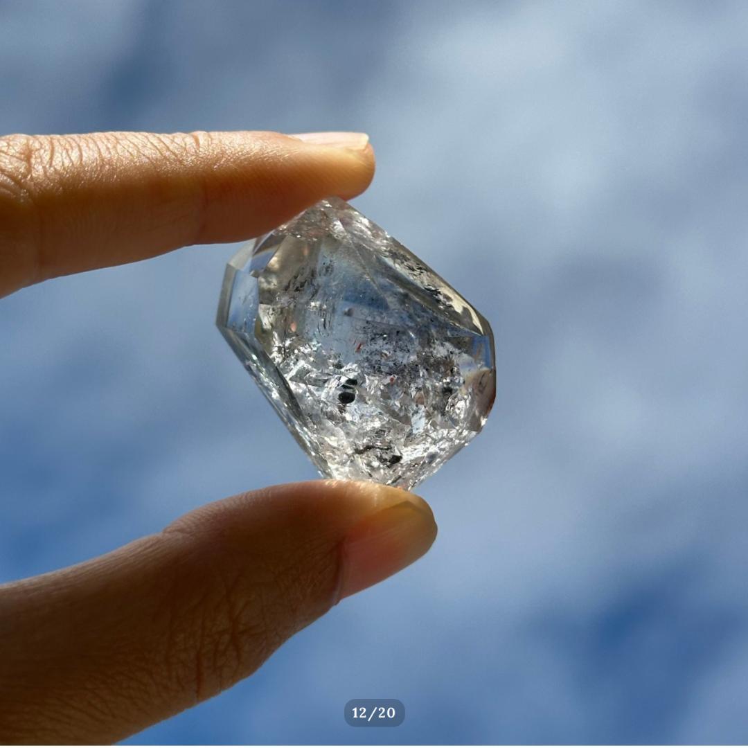 【水入り 水晶】ポイント エンハイドロ クォーツ アイリス クォーツ