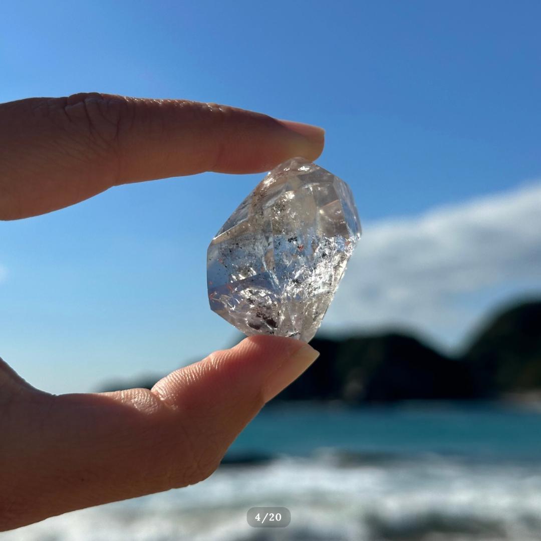 【水入り 水晶】ポイント エンハイドロ クォーツ アイリス クォーツ