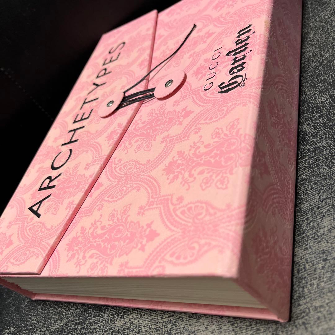 GUCCI グッチ GARDEN ガーデン ARCHETYPES アート ブック