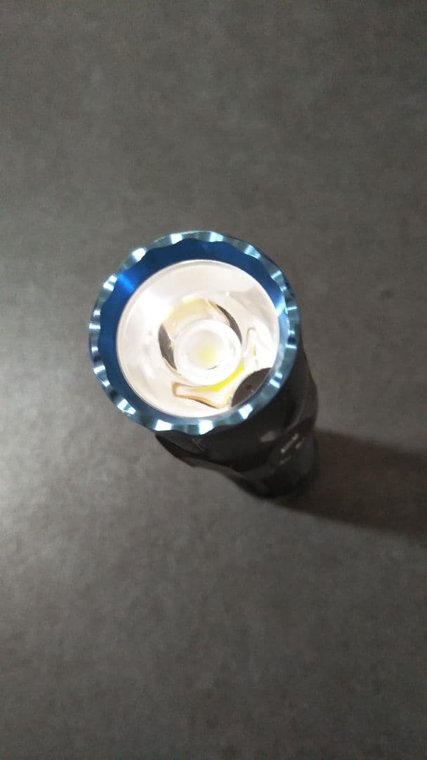 OLIGHT（オーライト）WARRIOR 3S タクティカルライト