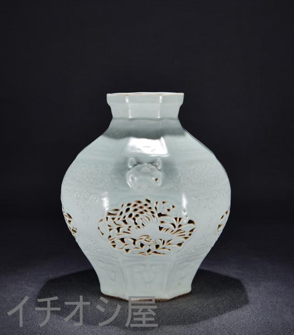 中国古美術『甜白釉 透彫 龍文 獣頭罐 』陶磁器 壺 唐物 古玩 花瓶 蔵出し