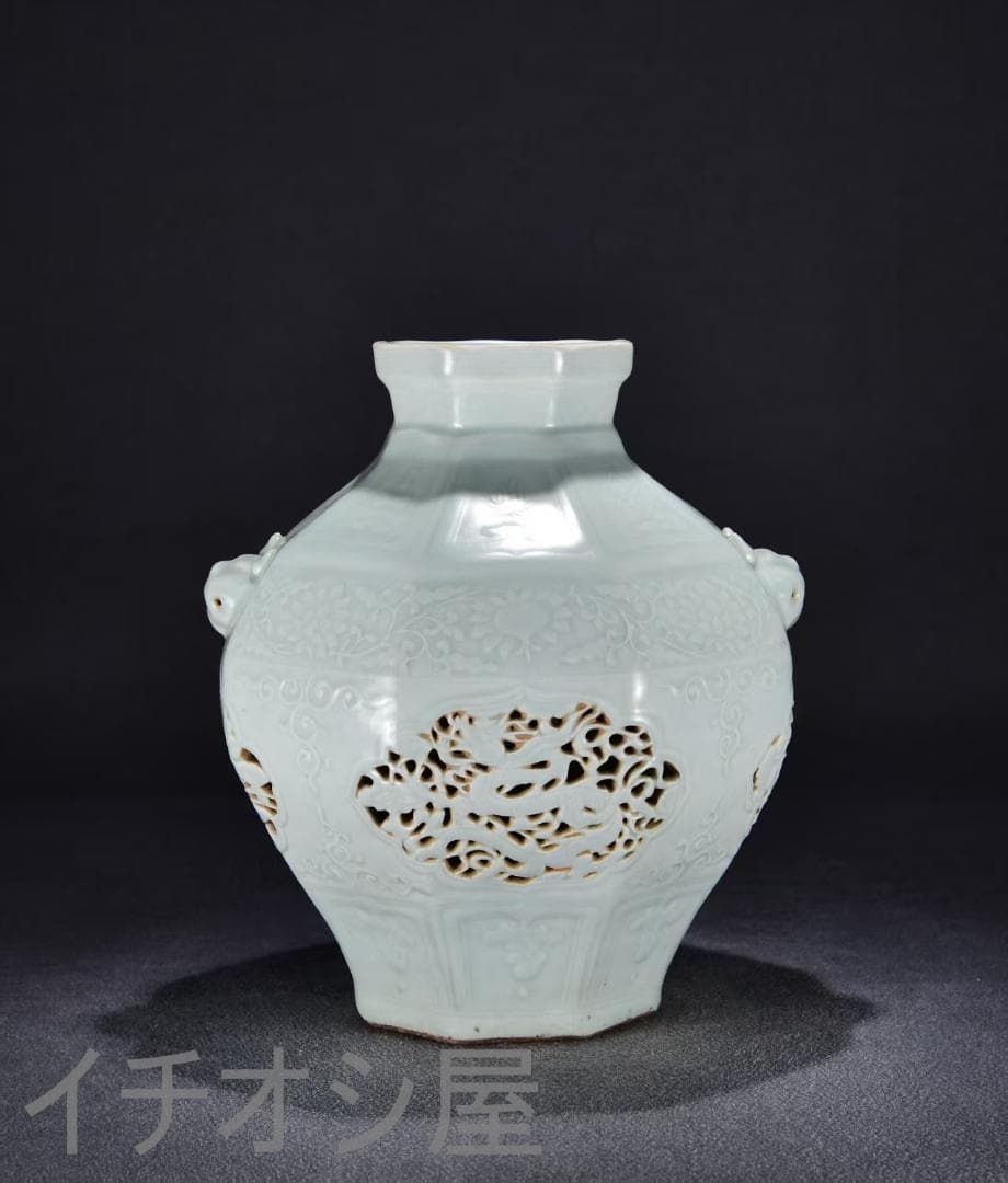 中国古美術『甜白釉 透彫 龍文 獣頭罐 』陶磁器 壺 唐物 古玩 花瓶 蔵出し