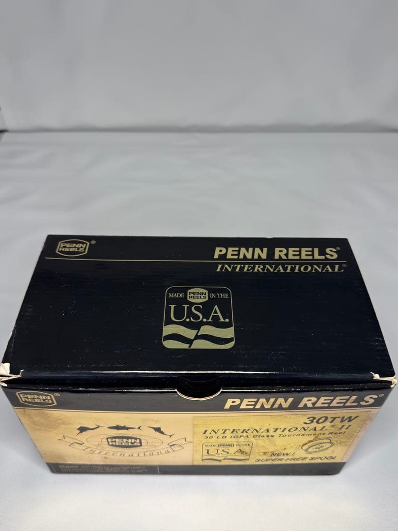 未使用PENN International II 30TWトローリング両軸リール