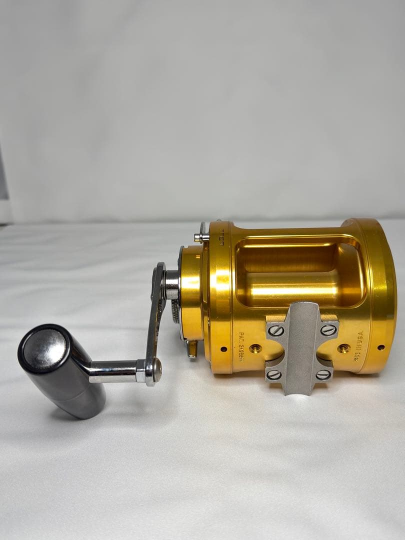 未使用PENN International II 30TWトローリング両軸リール
