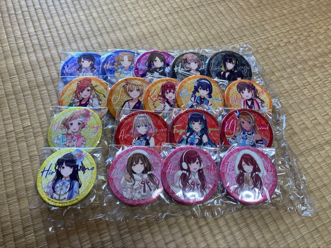 アイドルマスター　シャイニーカラーズ　ナムコ限定　グリッター缶バッジ18個セット