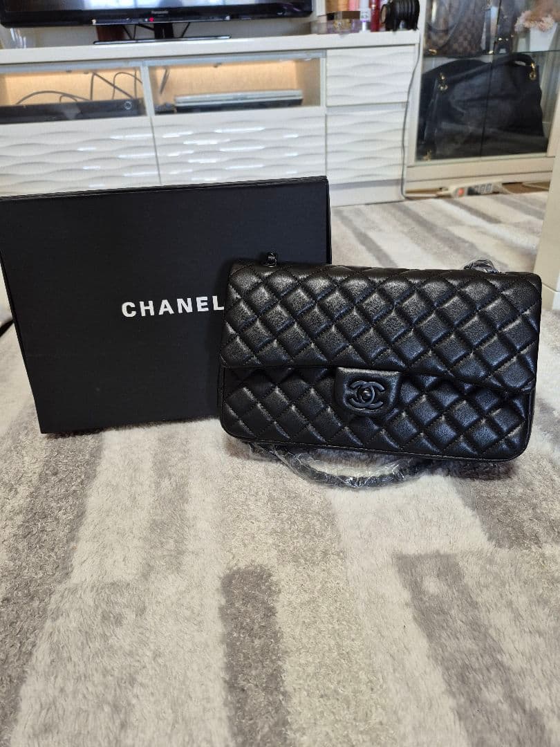 CHANELノベルティ 二つ折り財布