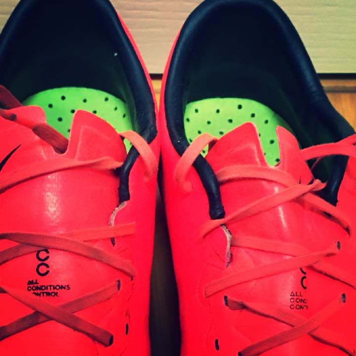 サッカースパイクナイキマーキュリアル10ヴェイパー