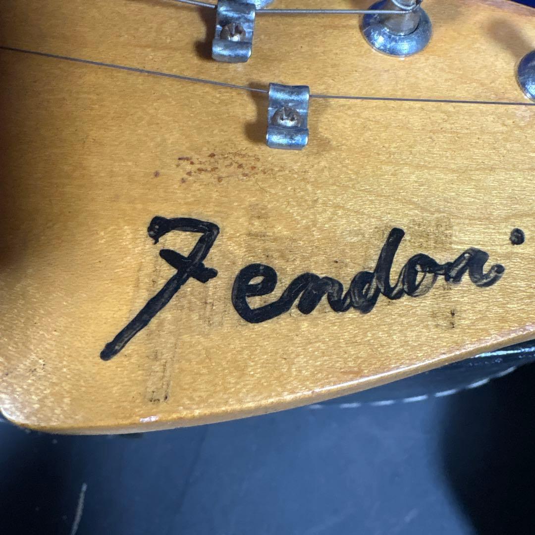 サ*ド様 エレキギター　gibson?