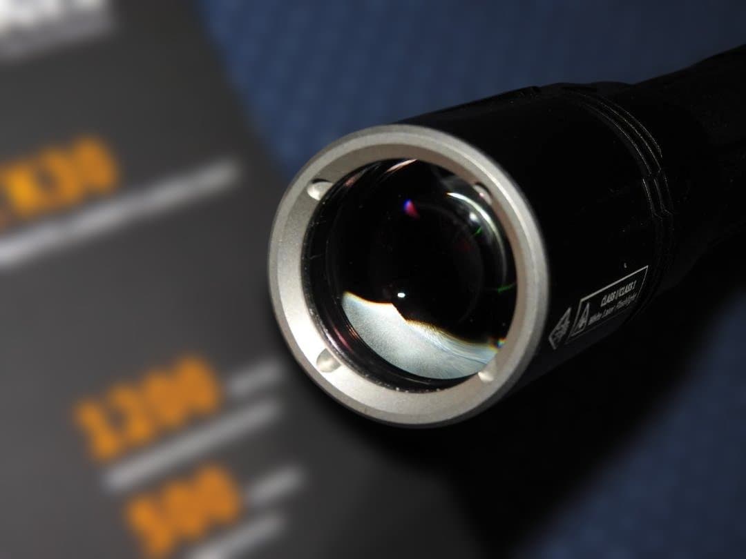 Fenix TK30 LEP タクティカル フラッシュライト 懐中電灯