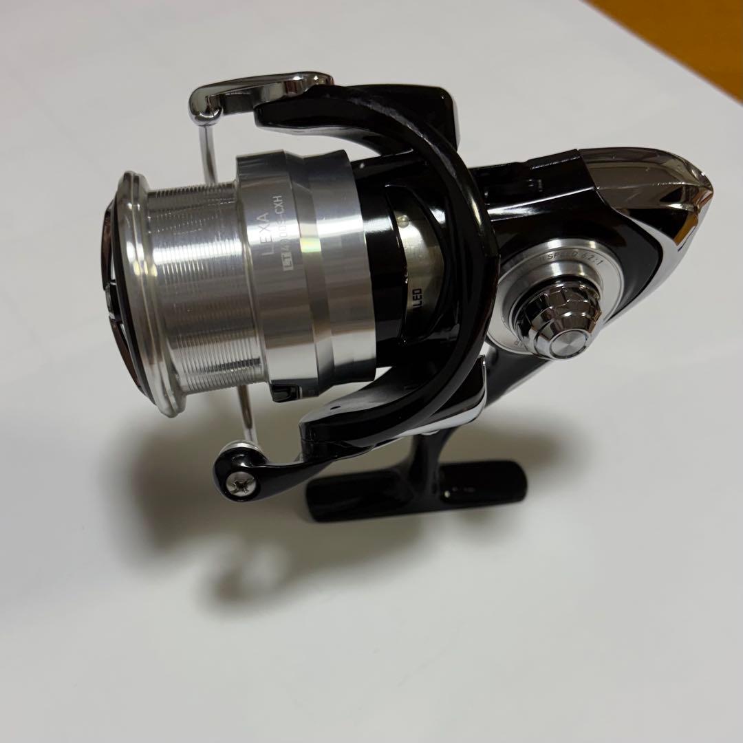 ダイワ　19 レグザ　LT4000S-CXH スピニングリール