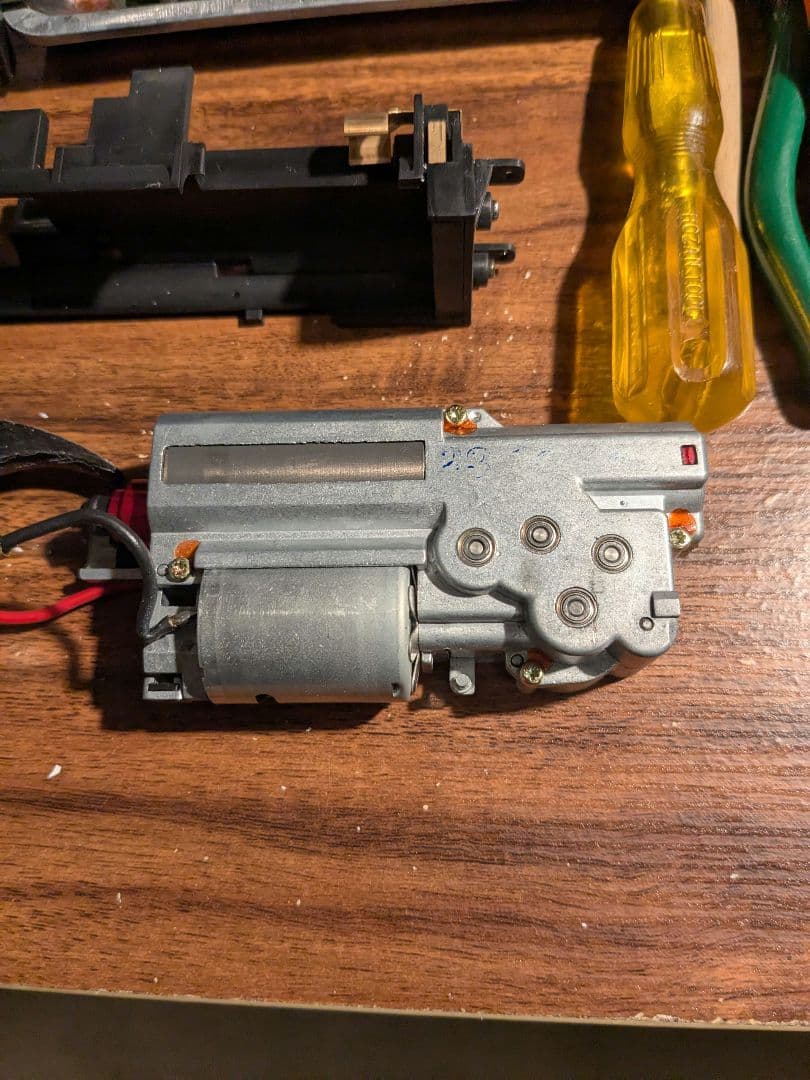 東京マルイ　コンパクト電動ガン　mac10