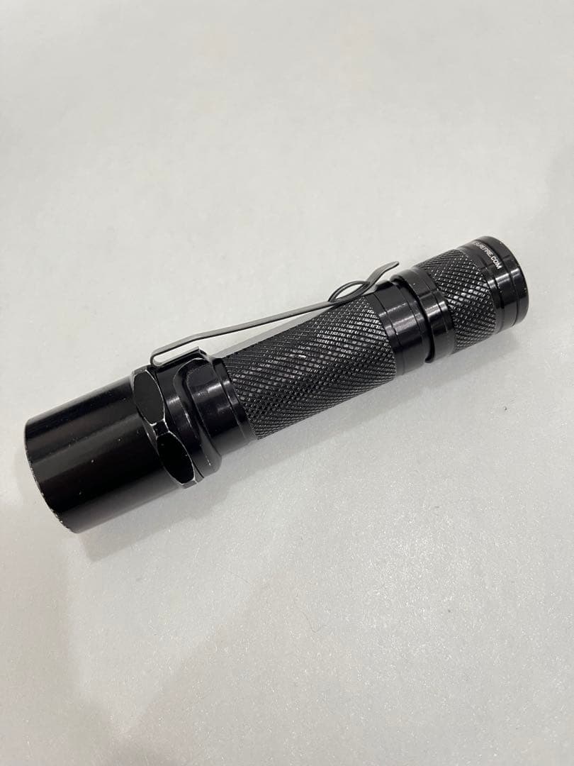 SUREFIRE D2 DEFENDER BK シュアファイア　フラッシュライト