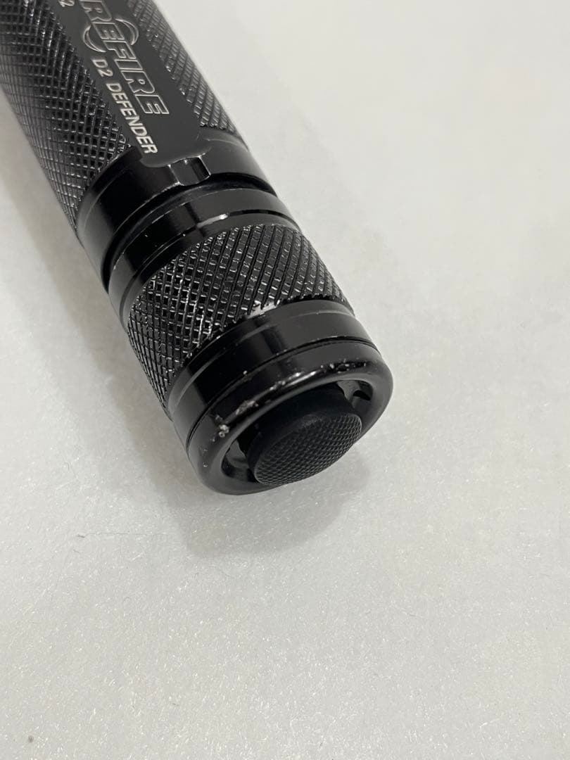 SUREFIRE D2 DEFENDER BK シュアファイア　フラッシュライト