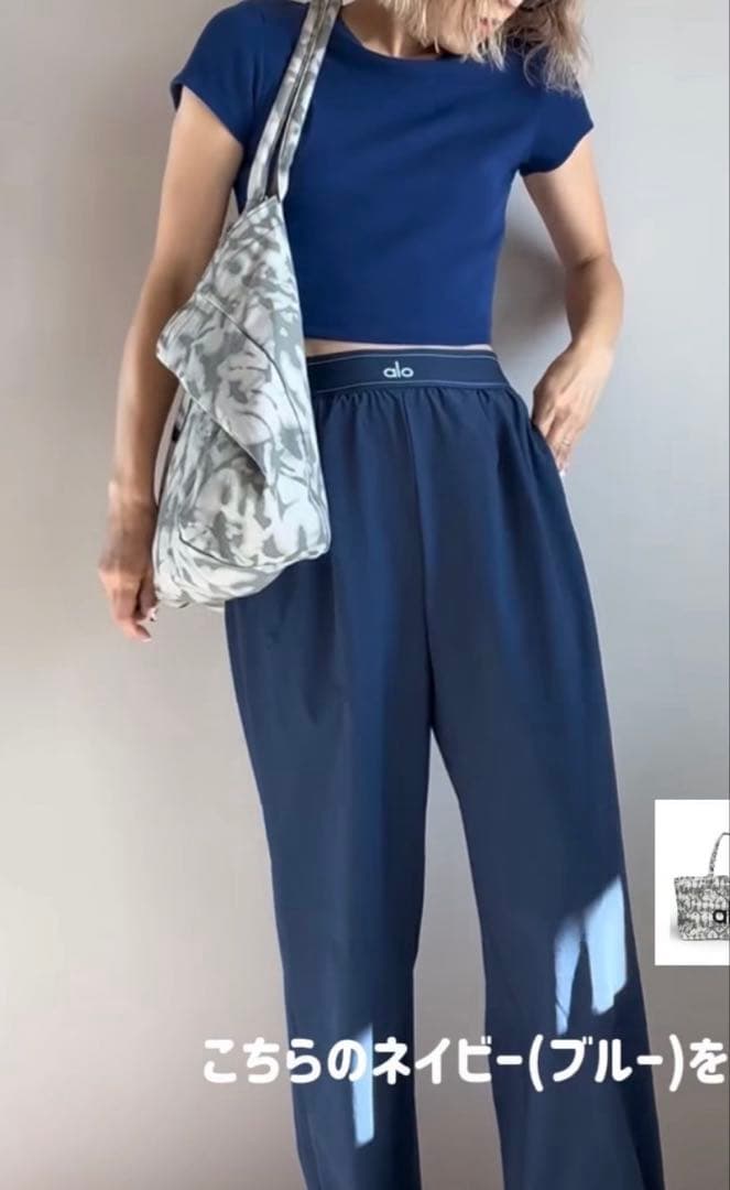 Alo Yoga（アロヨガ） パンツ ボトムス トラウザー ネイビー サイズS