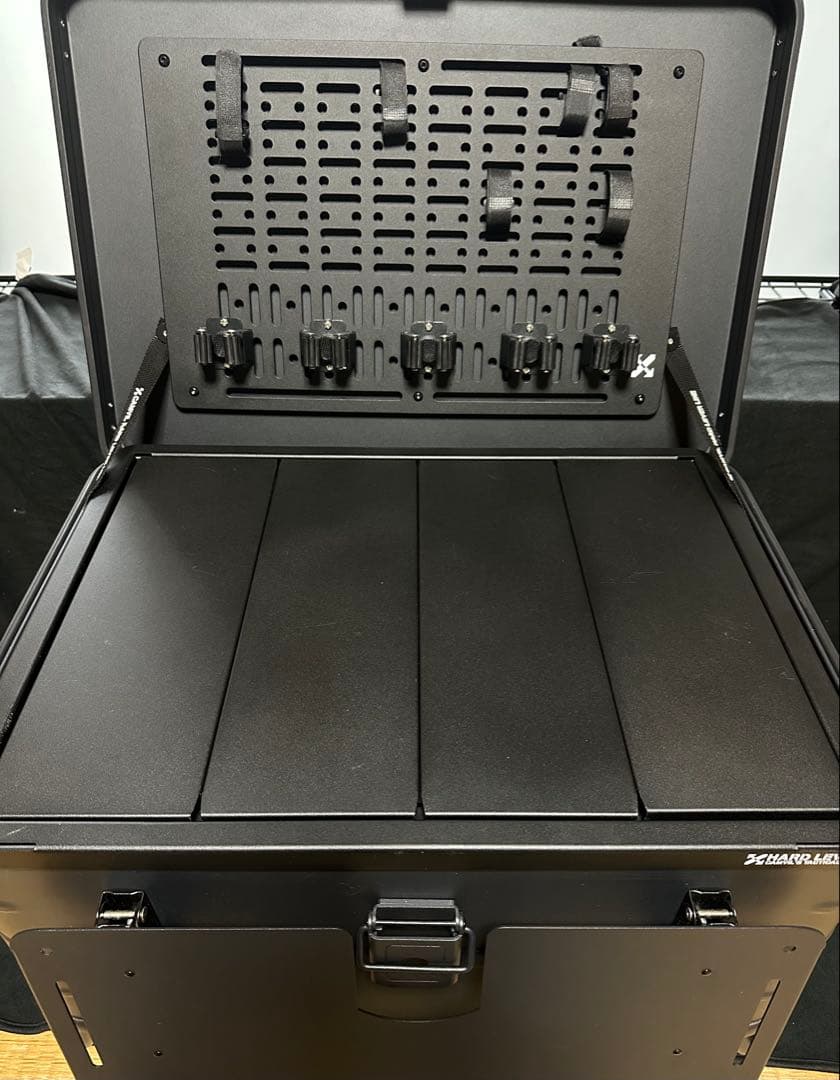 CAMVIL（ケムビル）アルミコンテナ 60Lカスタム 折りたたみ脚付き