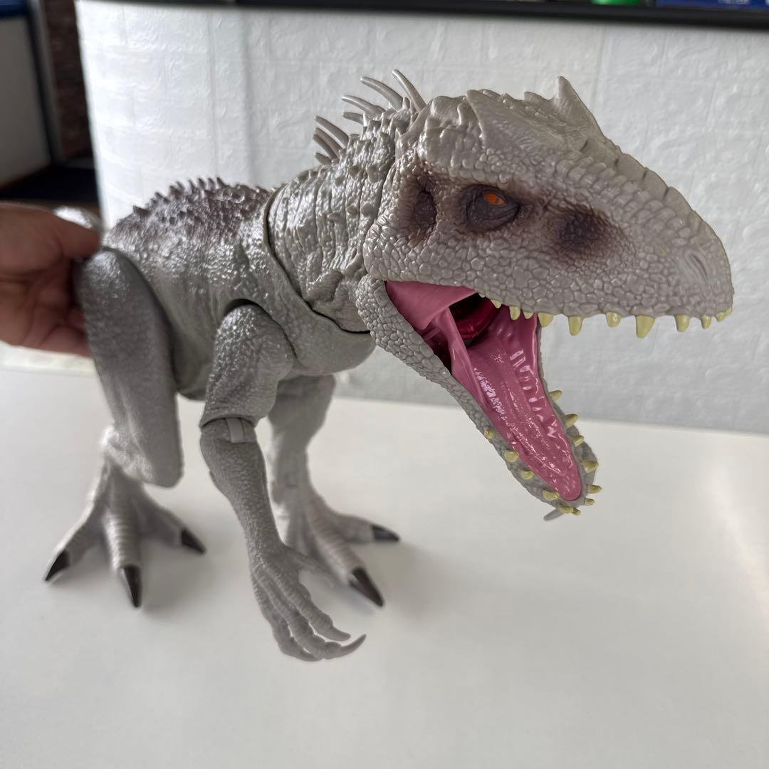 マテル　ジュラシックワールド　インドミナレックス