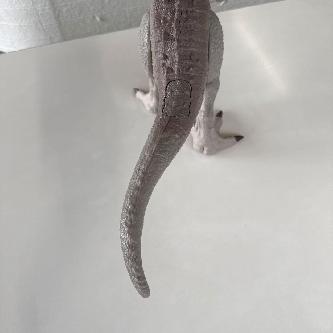 マテル　ジュラシックワールド　インドミナレックス