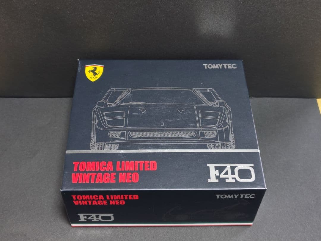 トミカリミテッドヴィンテージ NEO 1/64 フェラーリ F40 黒